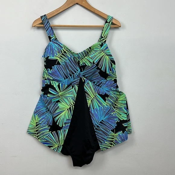 Avenue Palm Leaf Print Plus Size One Piece Swimsuit Sz 20 - Picture 1 of 10
